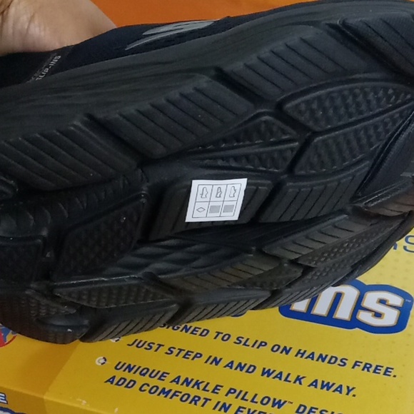 Ladies memory foam Skechers new Black 7.5 - Picture 4 of 6